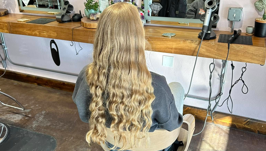 Ava Jones gets hairuct