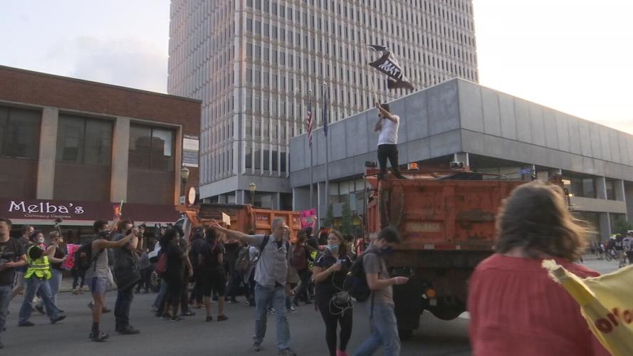 Protesters march through downtown Louisville 9/26/20