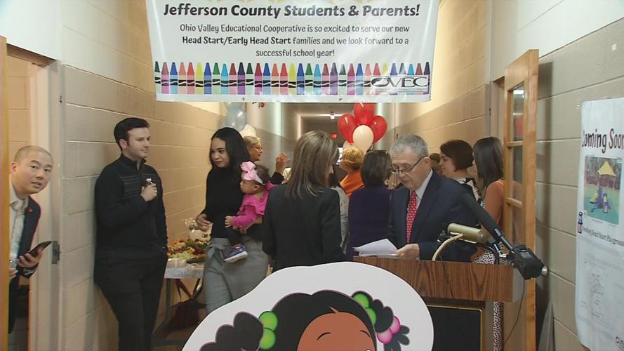 RAW HEAD START RETURNS TO JEFFERSON CO GS concatenated 190120_frame_86 crowd.jpg