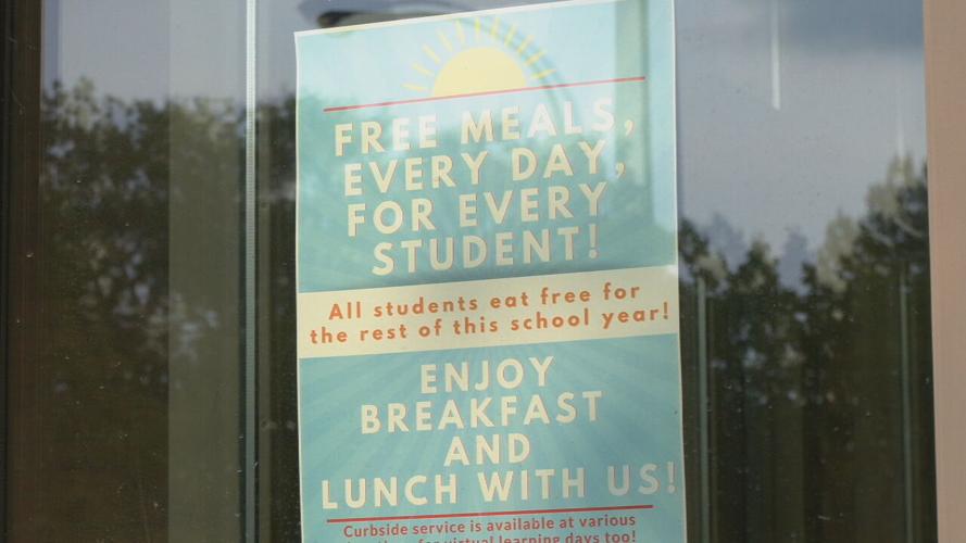 Free meals for students sign.jpeg