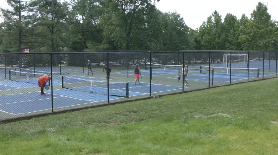 Iroquois Park pickleball court