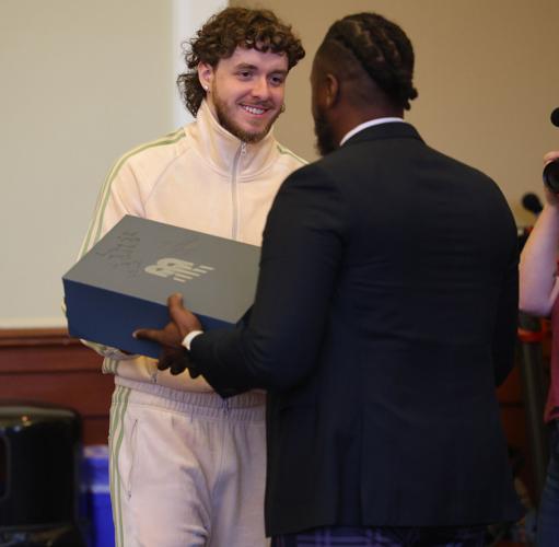 Jack Harlow shakes hands.JPG