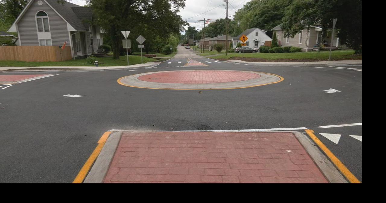 First of 2 miniroundabouts opens in Elizabethtown News from WDRB