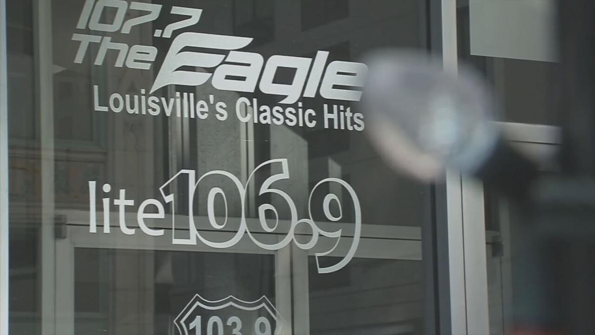 Christmas Music Louisville Radio 2022 Local Carwash, Radio Station Help Deliver Kids' Christmas Lists To Santa  During Pandemic | News | Wdrb.com