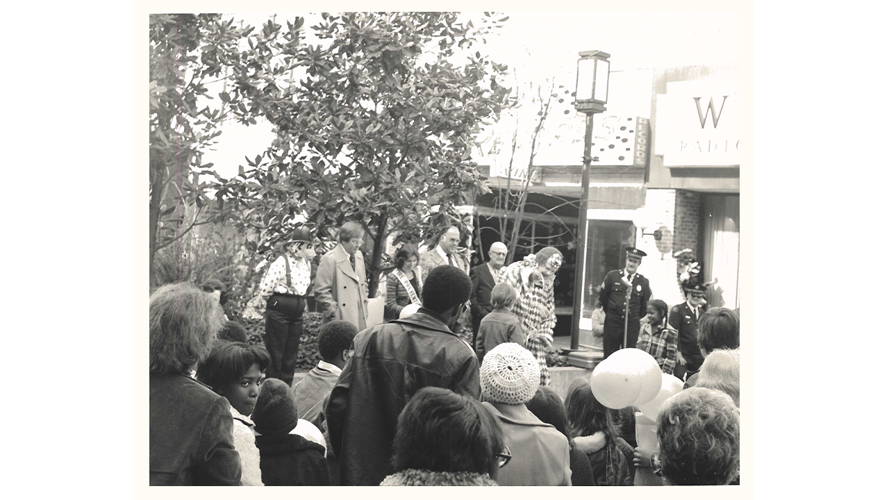 Presto the Magic Clown near WAKY Radio