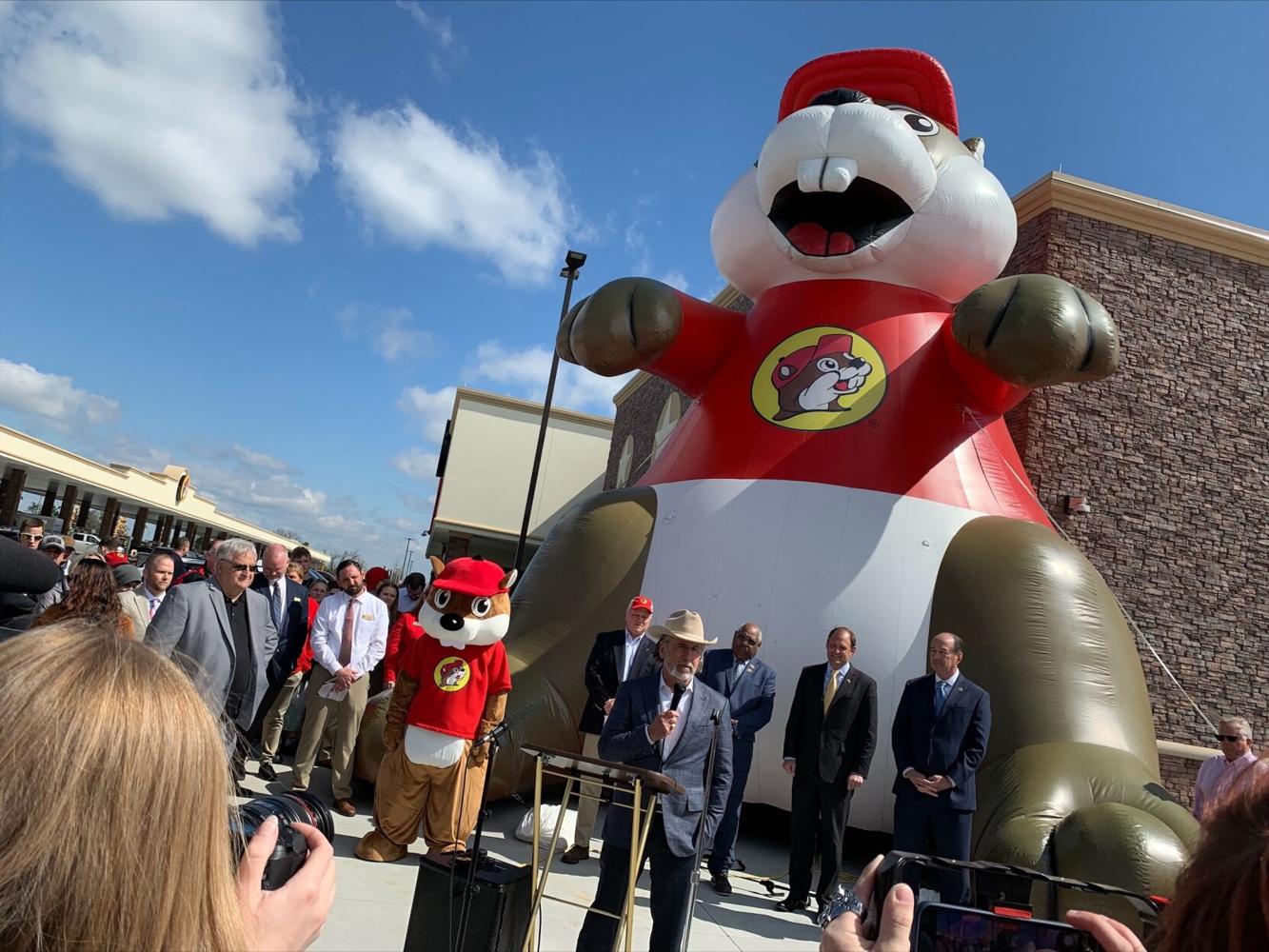 Bucee's grand opening in Richmond draws crowds to Kentucky's first