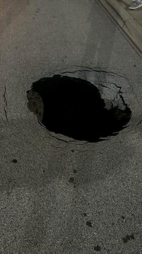 Jeffersonville road collapse Gateway Drive