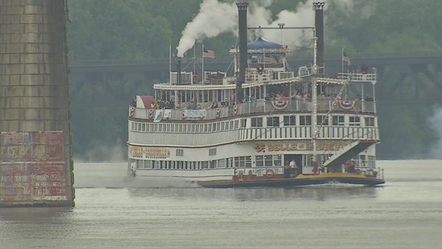 The Belle of Louisville Great Steamboat Race 2021.jpeg