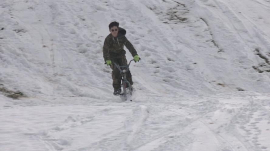 Kids playing in snow in Louisville - 1.28.26