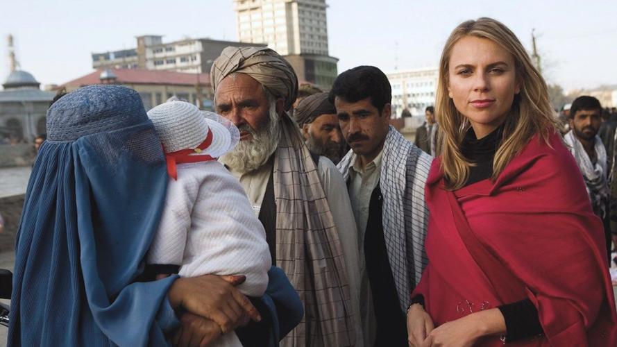 Lara Logan reporting in Afghanistan