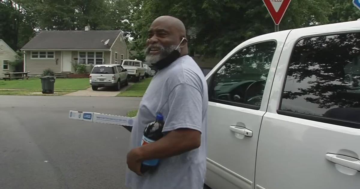 Over 1 year later, Elizabethtown man continues mission to feed people ...