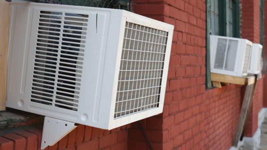 Air Condition Unit in window