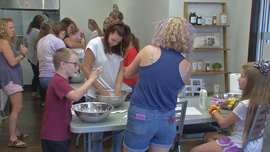 CALLA FUNDRAISER SLIME MAKING 8.jpg