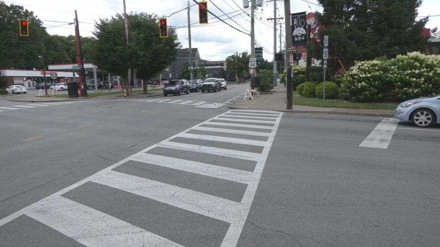 Bardstown Road and Grinstead Drive intersection