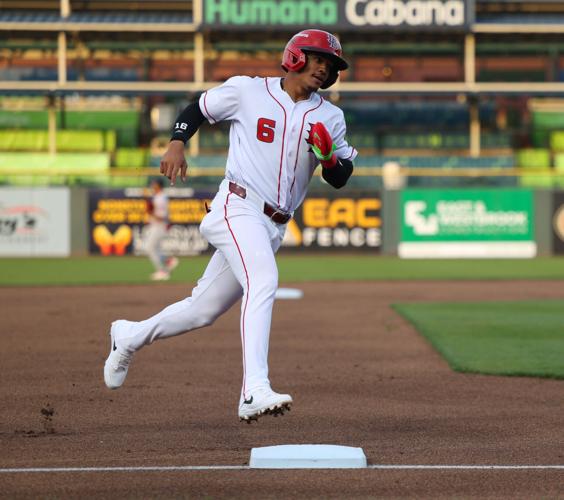 Noelvi Marte rounds third.JPG