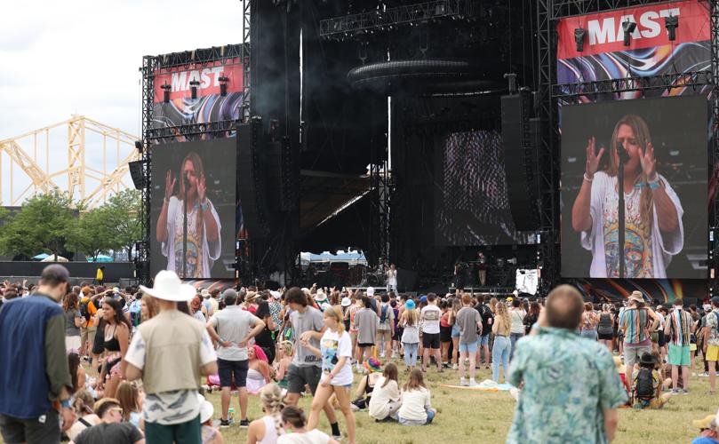Crowd watches Chelsea Cutler perform at Forecastle.JPG