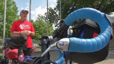 Robb Freed bikes across country