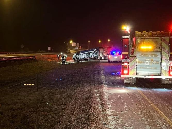 ICE STORM 2-3-2022 -SPVersailles…I-65 SB near MM 76 in Bartholomew County.jfif