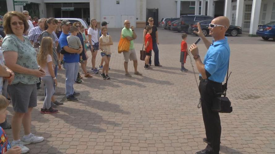 Kentucky Derby Museum guide combines past life for fun twist on tours