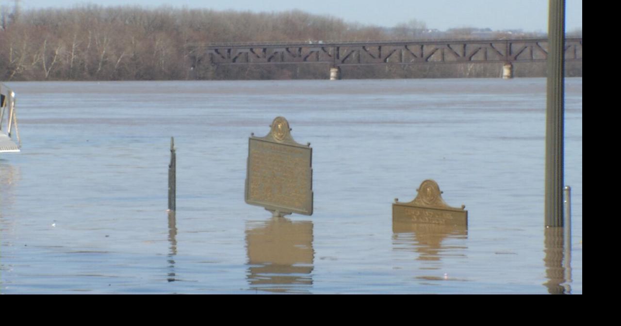 With Ohio River water levels rising, MSD crews are on 'high alert