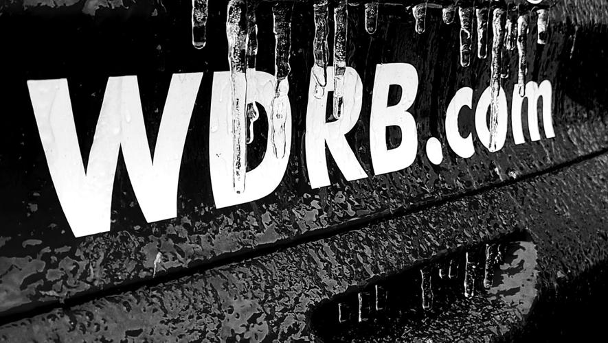 ICY WDRB NEWS CAR-2-10-21.jpg
