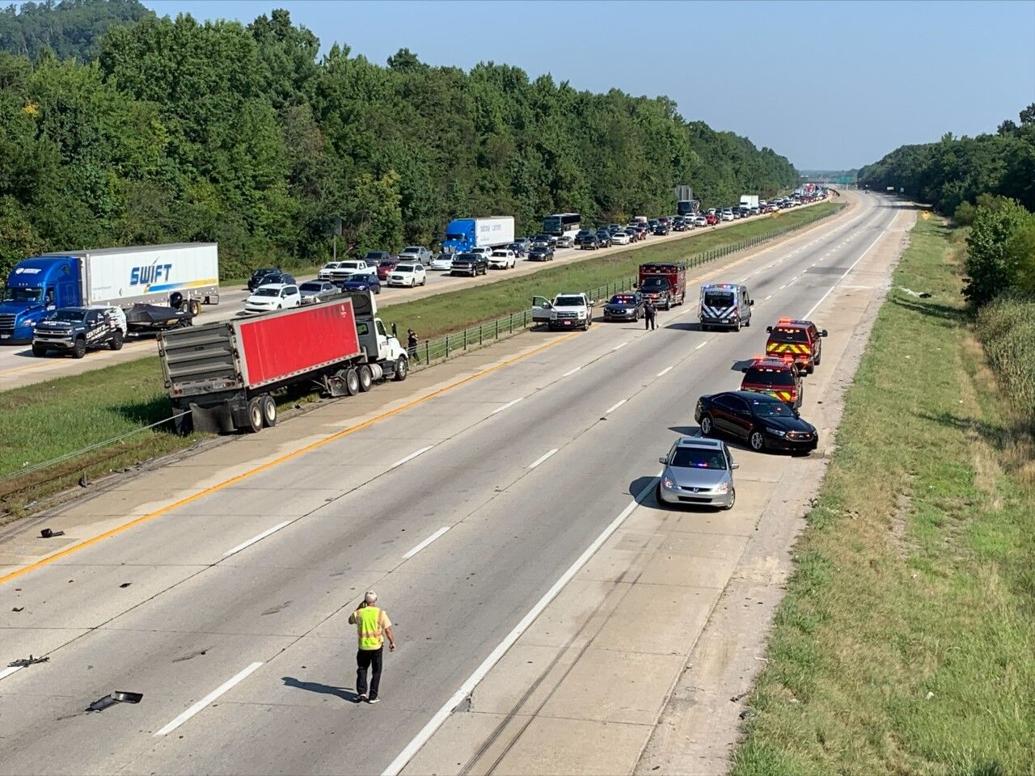 Two dead in multivehicle crash on I65N near Bullitt