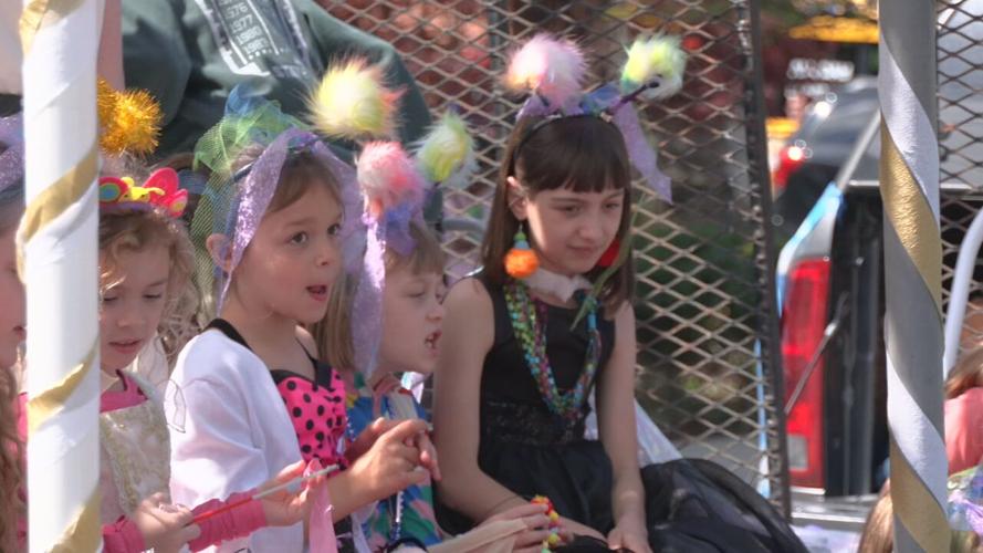 Frankfort Avenue Easter Parade 3.jpeg