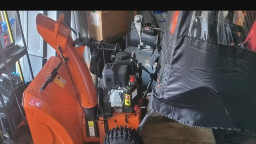 Louisville teen brothers shovel snow for free - 1.13.25