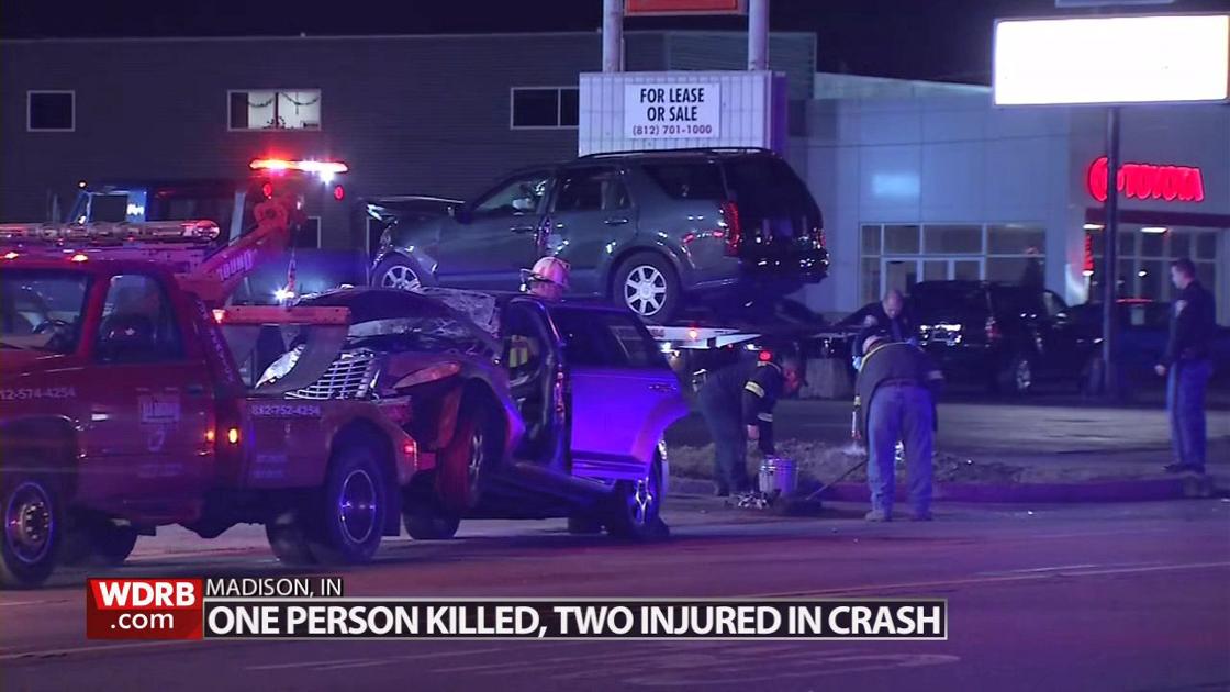 1 person killed, several injured in 2car crash in Madison, Indiana