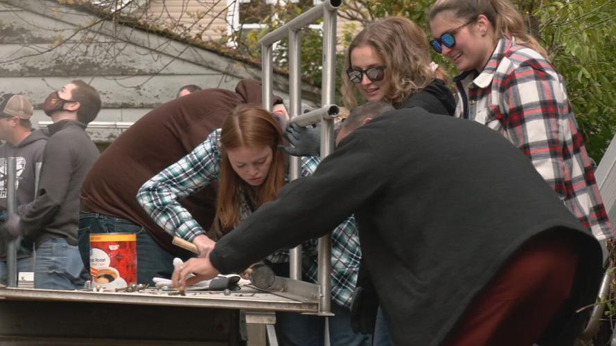 UPS workers build ramp.jpeg