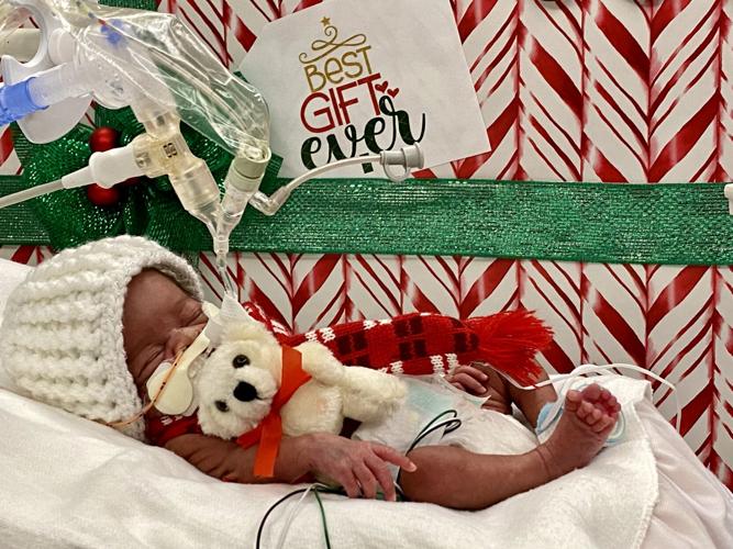 Norton 2021 Christmas NICU babies (13).jpg