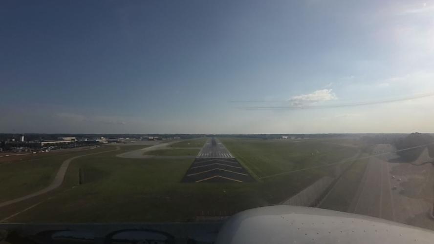 Landing at Lexington Bluegrass Airport (KLEX)