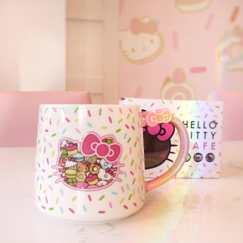Hello Kitty Mug.jpg