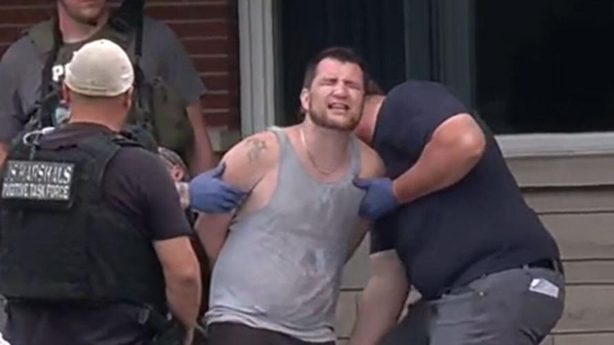Suspect pulled from Jeffersonville motel during police investigation