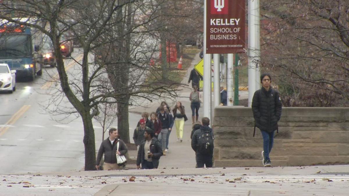 Mixing In Person And Online Classes Indiana University Announces