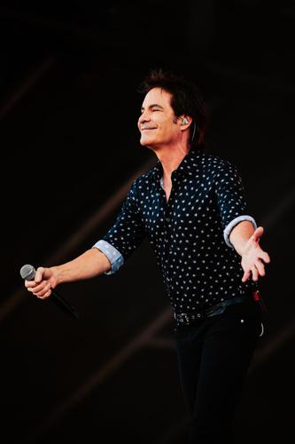 Train performs at Bourbon & Beyond at Kentucky Expo Center