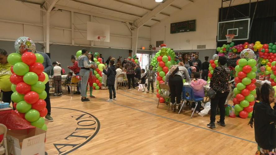 PORTLAND WELCOME TO WHOVILLE PARTY 12-9-2023  (7).jpeg