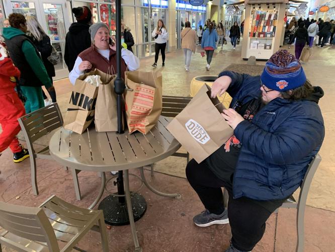 BLACK FRIDAY - OUTLET SHOPPES OF THE BLUEGRASS - 11-23-2023