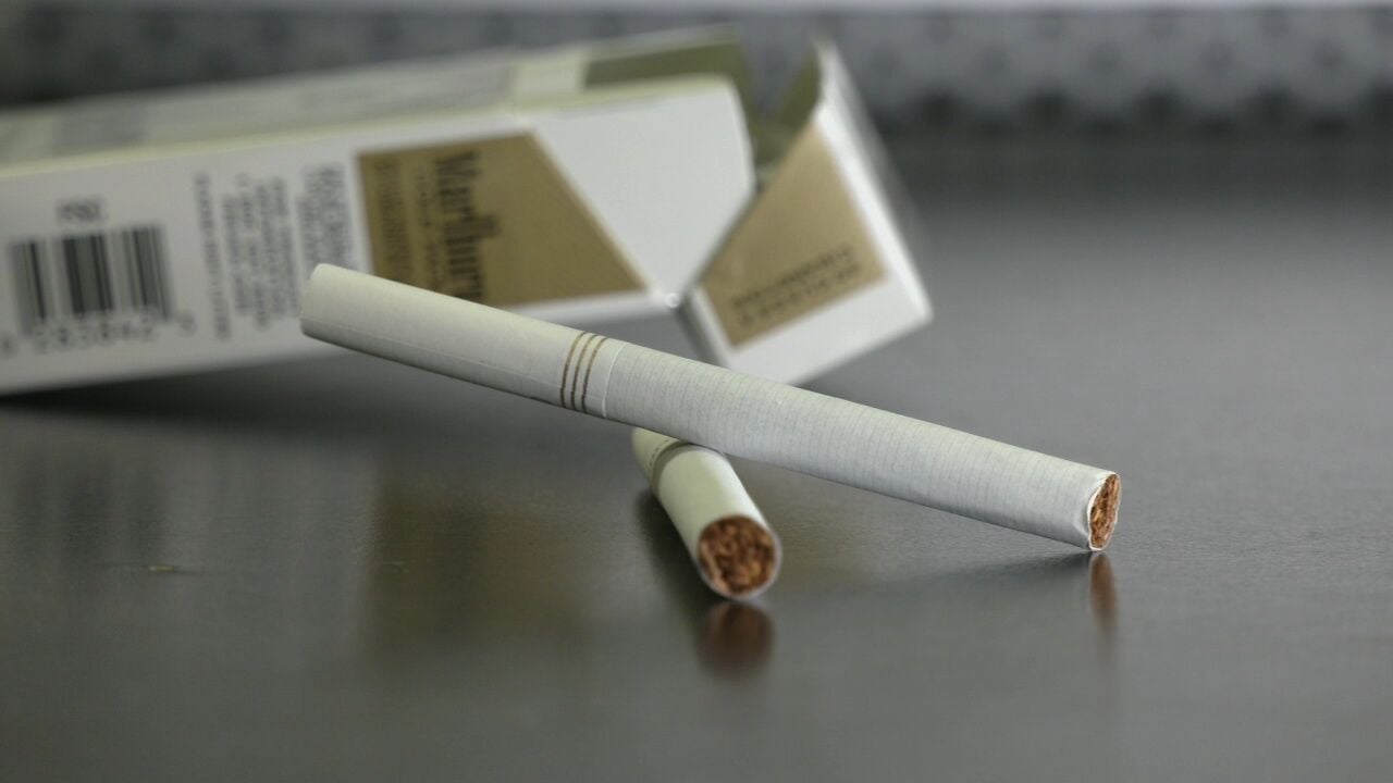 Higher cigarette tax in Indiana sends smokers across the river for cheaper  packs | Business