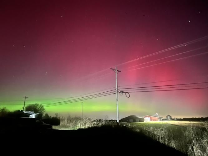 NORTHERN LIGHTS CUSTER KY - HUNTER GADDIS.jpeg