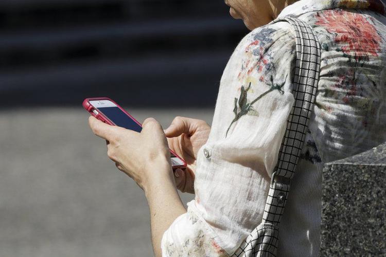 CELL PHONE - GENERIC AP FILE.jpeg