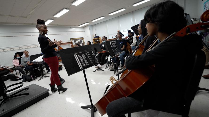 Grace James Violinist Visit 1.jpg