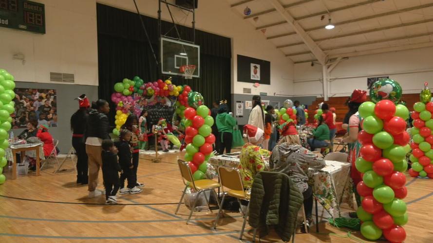 PORTLAND WELCOME TO WHOVILLE PARTY 12-9-2023  (4).jpeg