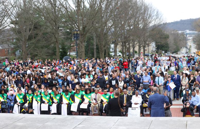 Crowd listens to Gerald Neal speak at March on Frankfort.JPG