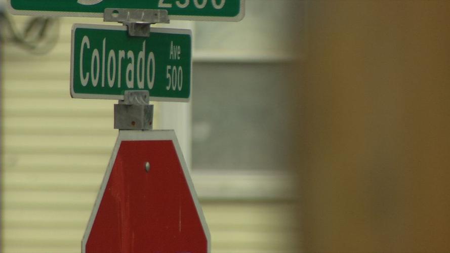 Colorado Avenue street sign