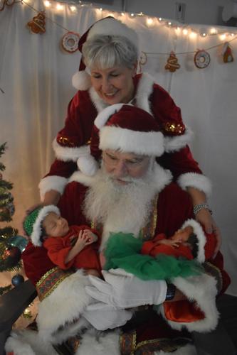 Santa visits NICU babies at UofL Health (51).JPG