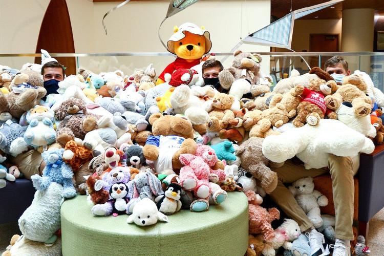 UK baseball donates teddy bears