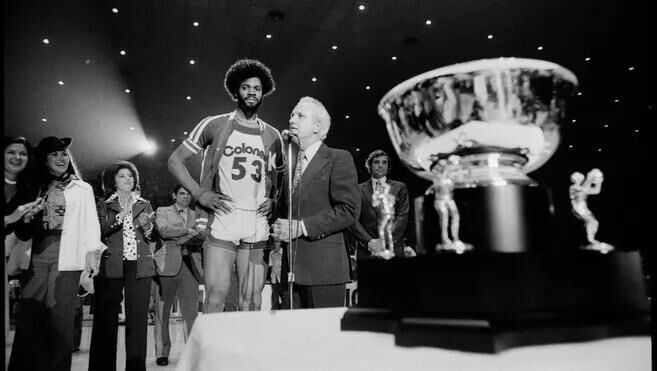 1975-5-25-Kentucky-Colonels-Governor-Julian-Carroll.jpg
