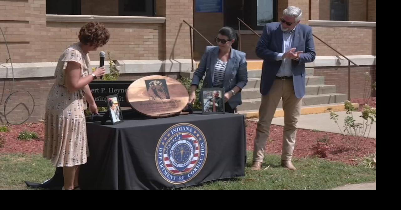 Indiana Gov. Holcomb, family dedicate Madison Correctional Facility’s ADOPT unit to late dog Henry | News from WDRB
