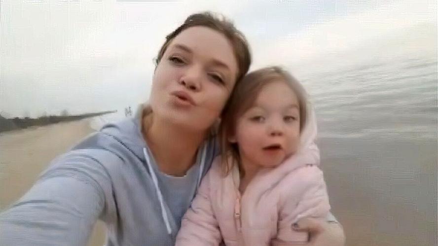 Michigan mom Justine Johnson with daughter